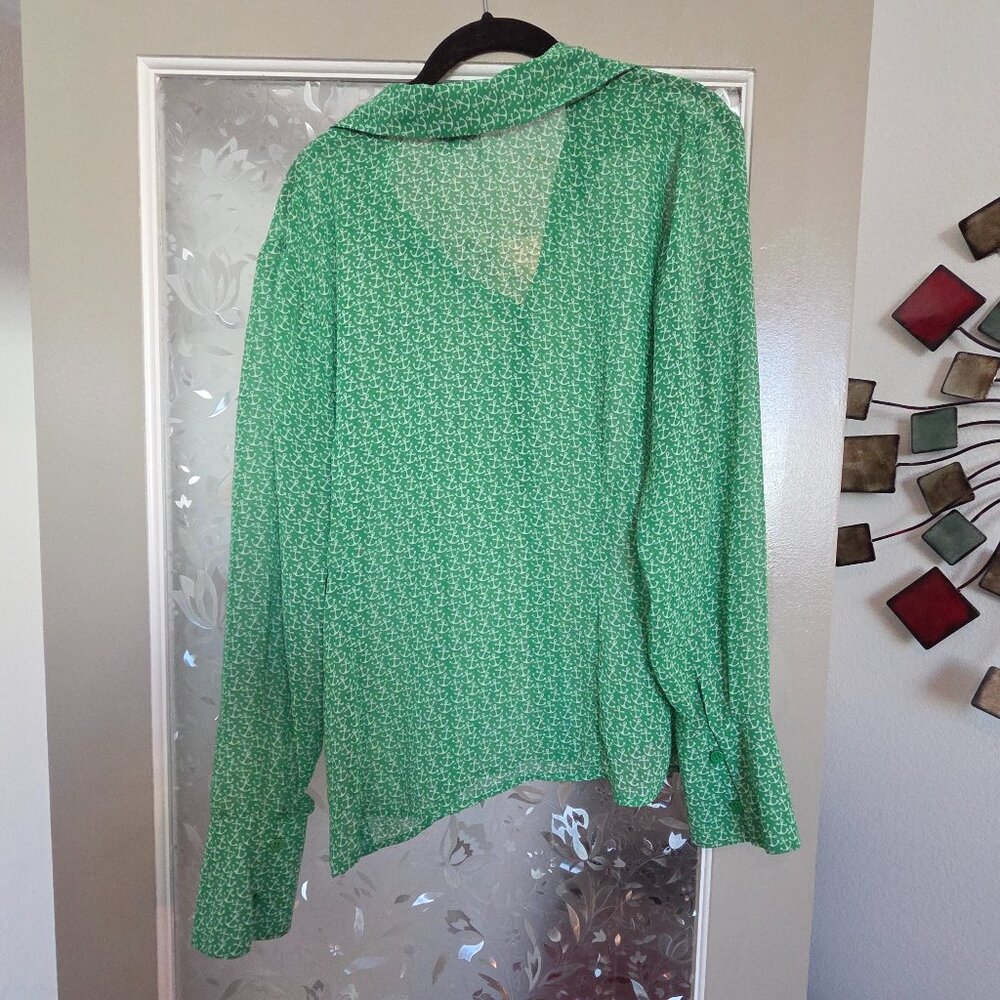 Green Blouse with white anchors - Size 14 - Picture 5 of 5